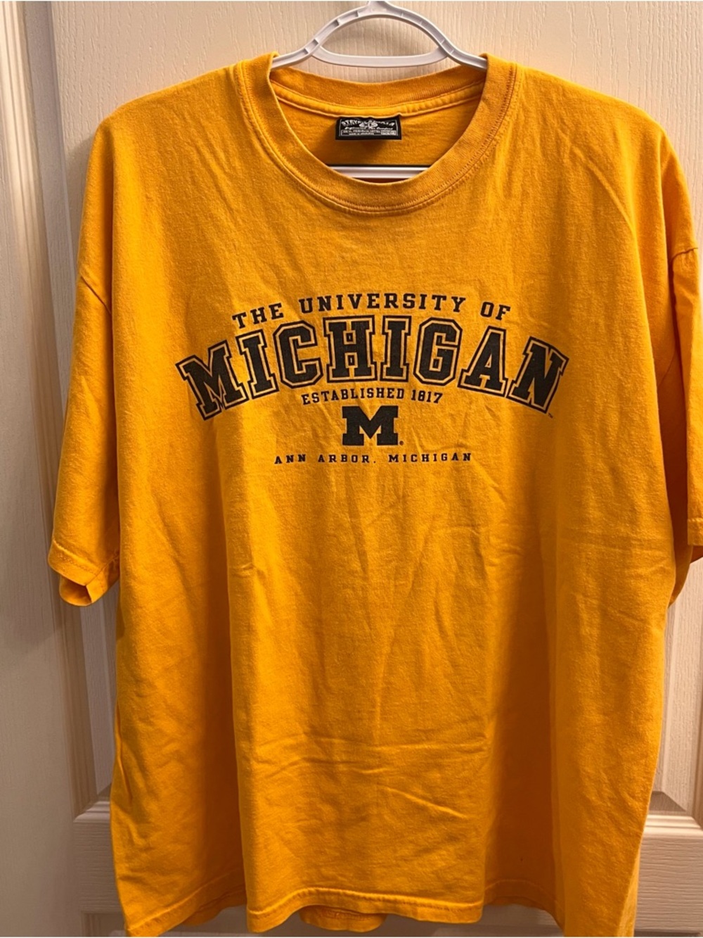 Steve&Barrys University of Michigan Short-Sleeve T-Shirt Yellow with Black Print